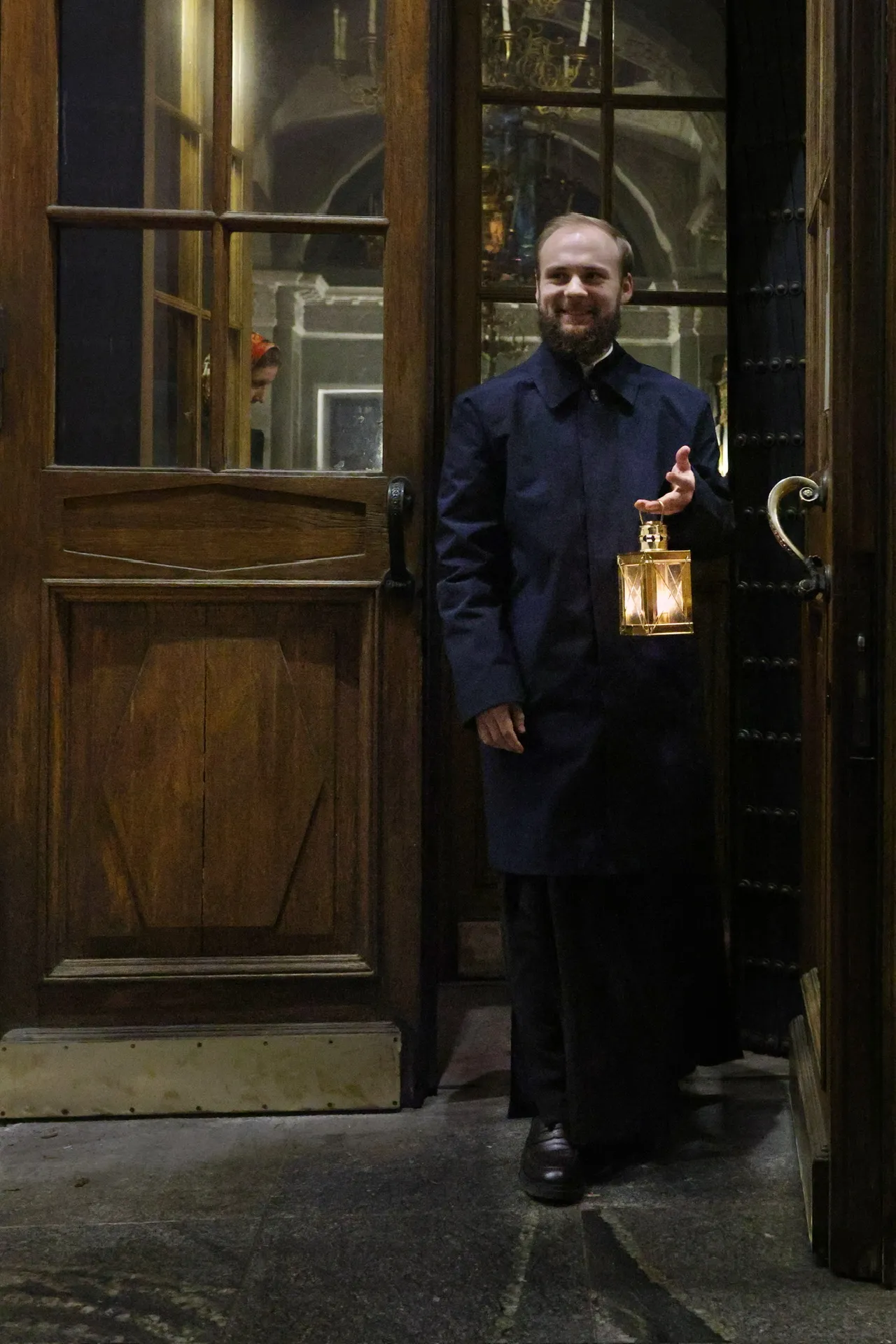 В Даниловом монастыре совершена утреня Великого Пятка с чтением двенадцати  Страстных Евангелий