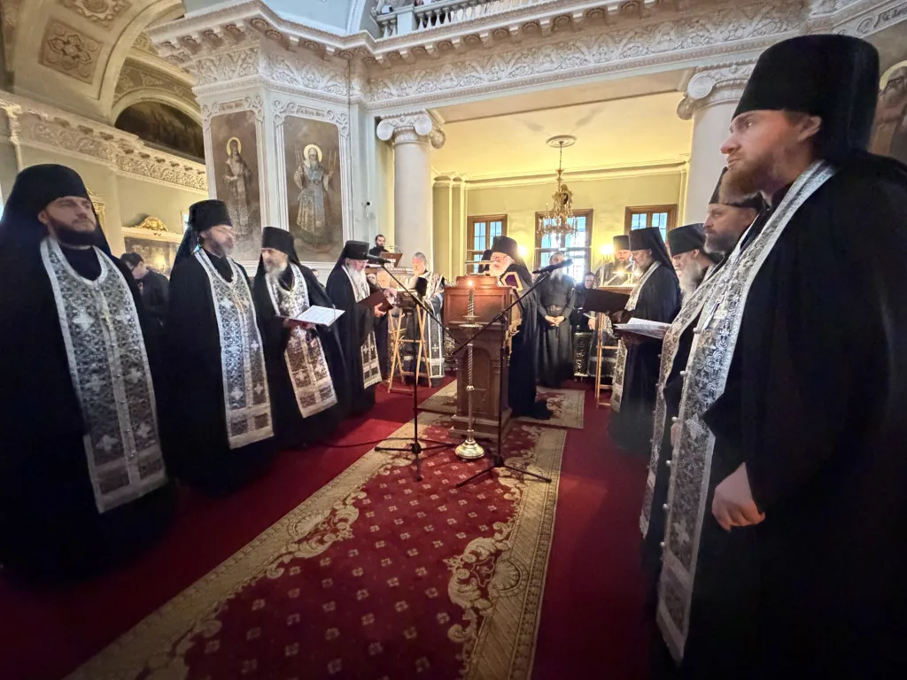 В Даниловом монастыре совершена утреня Четвертка Великого канона