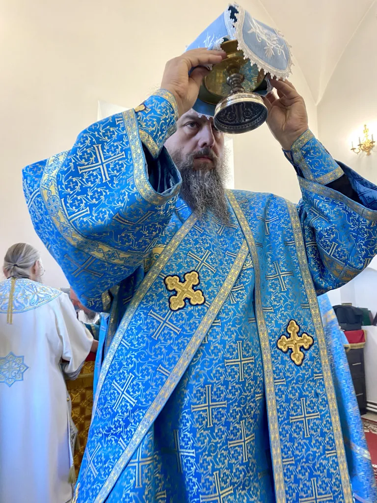 На подворье Данилова монастыря в честь иконы Божией Матери "Всецарица" встретили престольный праздник