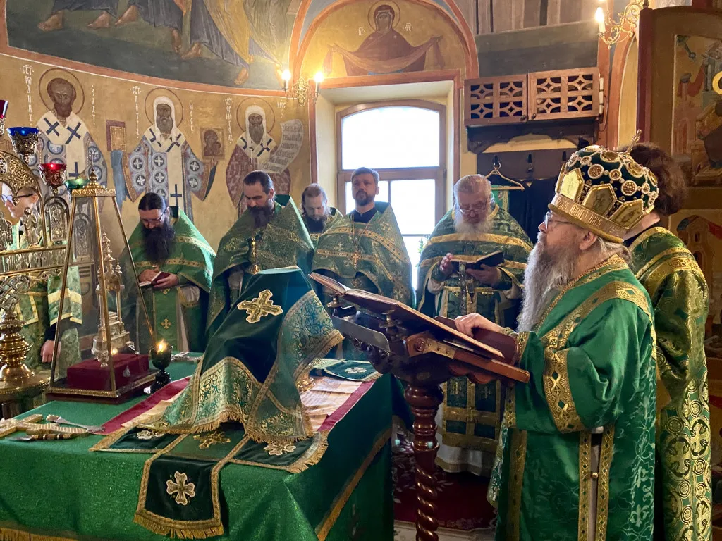 В день памяти праведного Алексия Мечева епископ Алексий совершил Литургию в храме святителя Николая в Кленниках