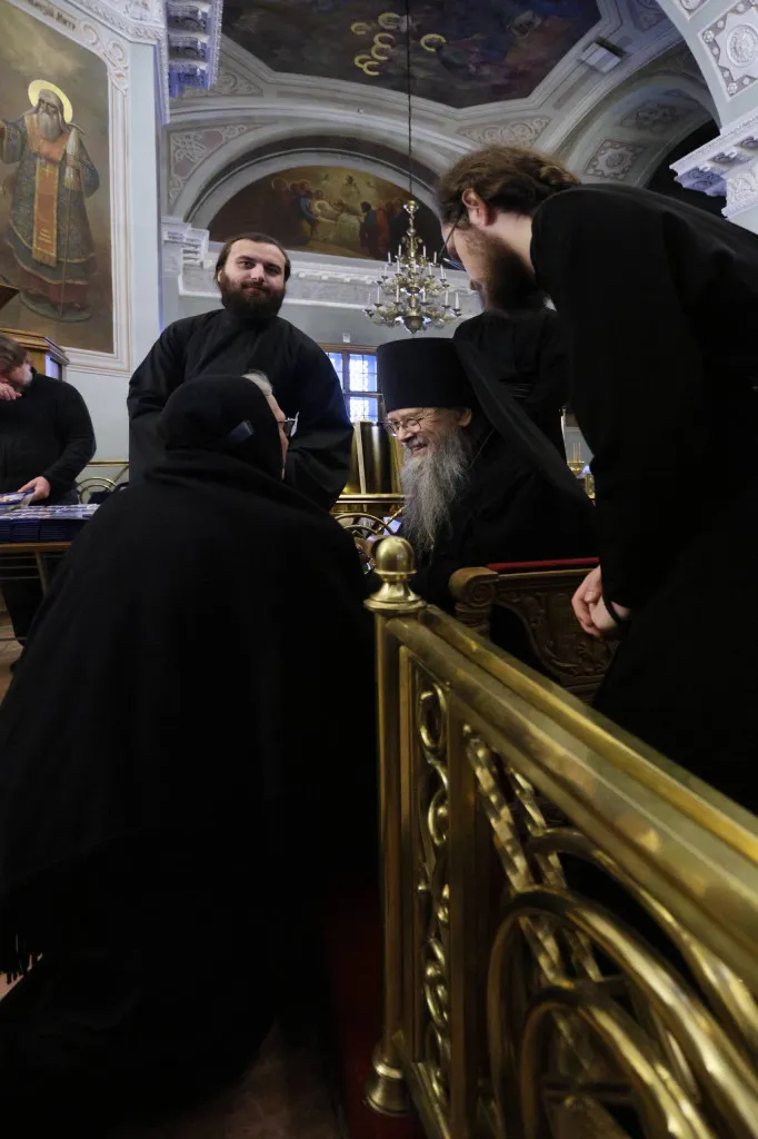 Сотрудники Даниловой обители поздравили владыку наместника с праздником Рождества Христова