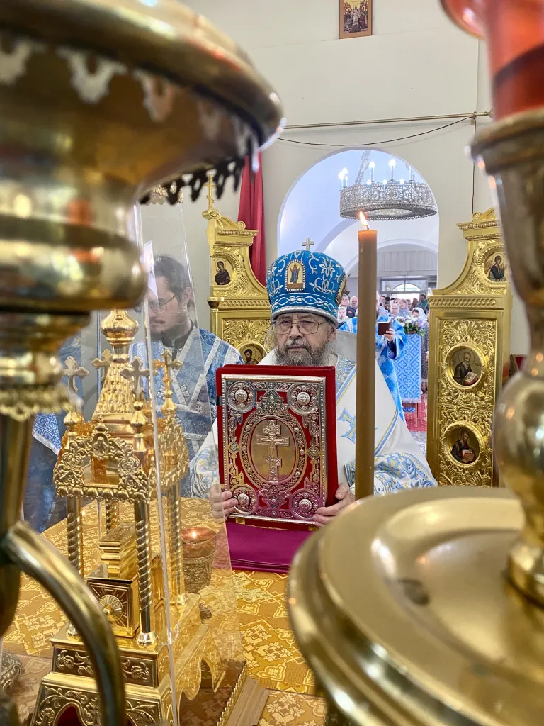 На подворье Данилова монастыря в честь иконы Божией Матери "Всецарица" встретили престольный праздник