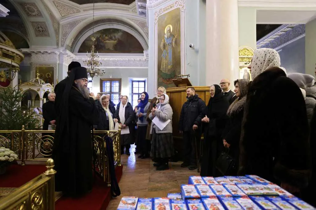 Сотрудники Данилова монастыря поздравили Наместника обители с Рождеством Христовым