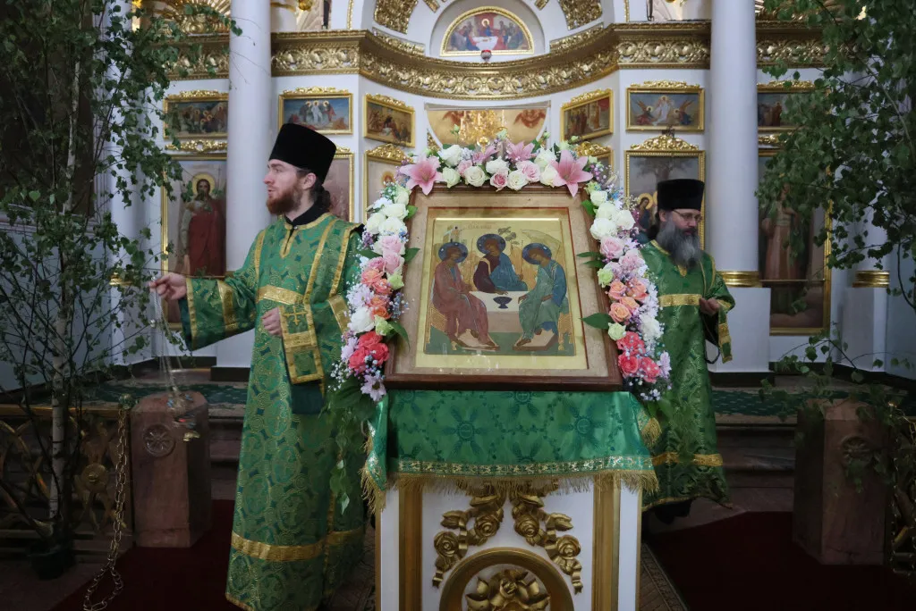 Обитель князя Даниила встретила праздник Святой Троицы