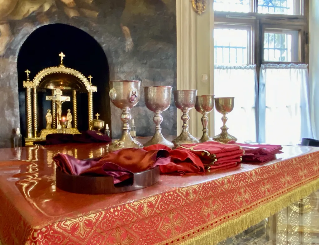 Божественная Литургия в Троицком соборе в Неделю 5-ю по Пасхе, о самаряныне