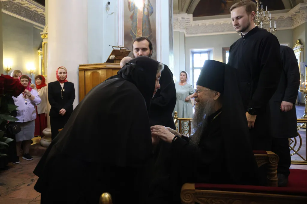 Сотрудники Даниловой обители поздравили епископа Алексия с Пасхой Христовой