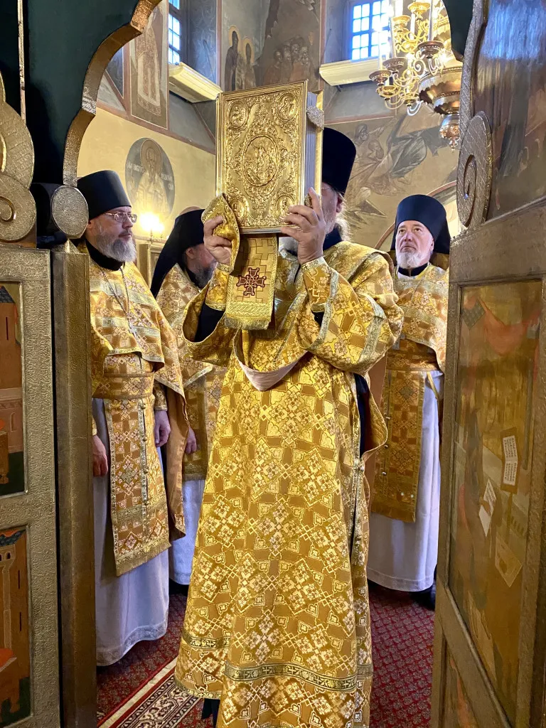 Божественная Литургия в Даниловой обители в Неделю 13-ю по Пятидесятнице