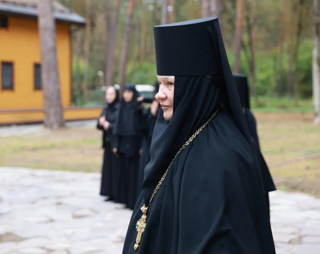 Епископ Солнечногорский Алексий возглавил престольный праздник храма в честь преподобного Силуана Афонского на подворье Зачатьевского монастыря в Барвихе