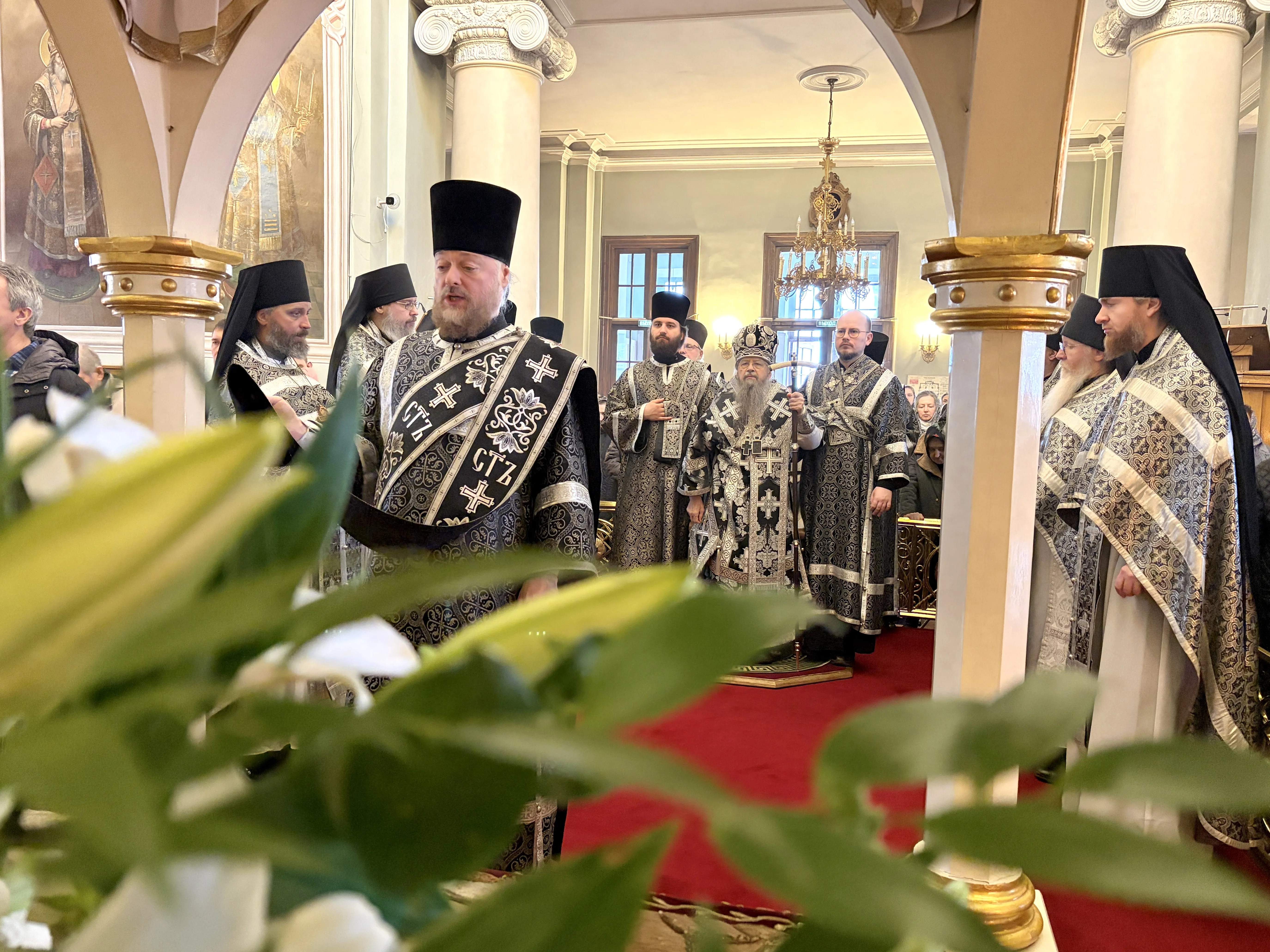 Богослужения Великой Субботы прошли в Даниловой обители