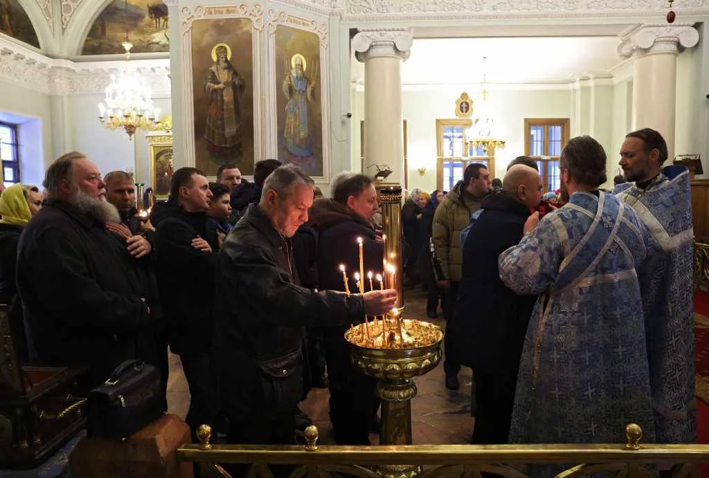 В Даниловой обители встретили праздник Сретения Господня