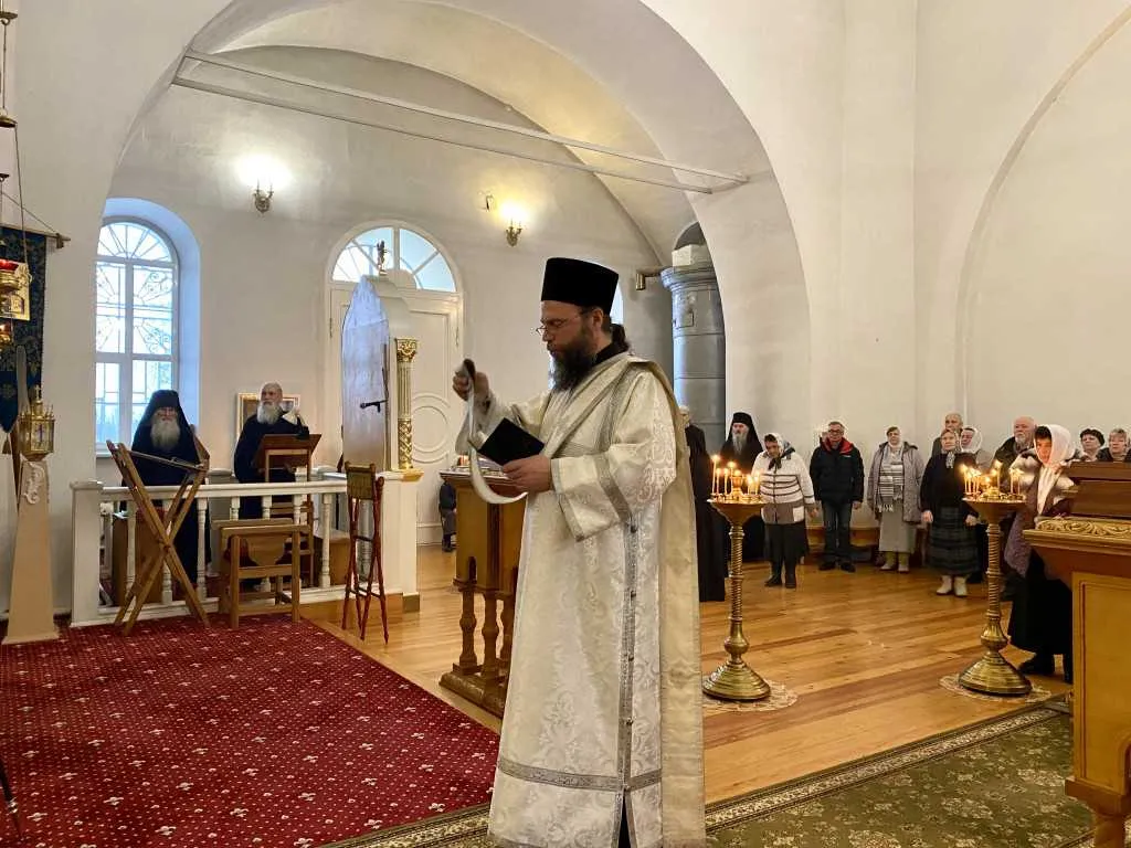 Епископ Алексий возглавил престольные торжества храма в честь Архистратига Михаила в селе Михеи