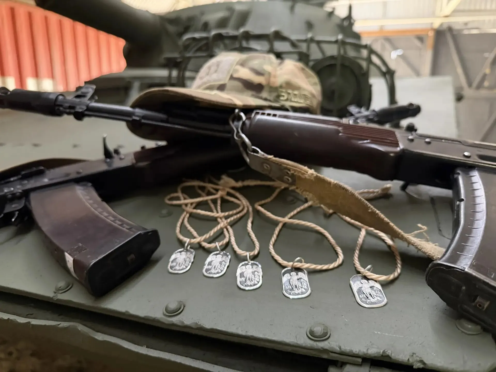 Серебряные медальоны со второго сбора для участников СВО переданы бойцам на передовую