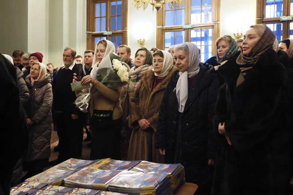 Сотрудники Даниловой обители поздравили владыку наместника с праздником Рождества Христова