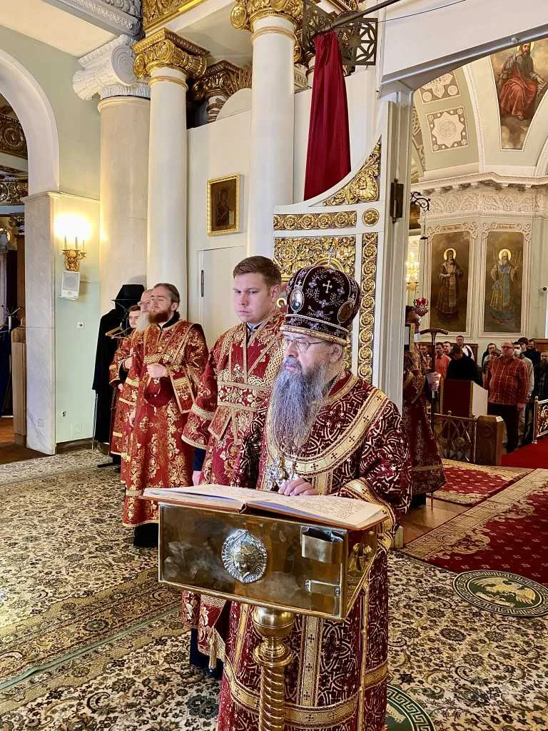 В Даниловом монастыре прошли торжественные богослужения праздника Воздвижения Креста Господня