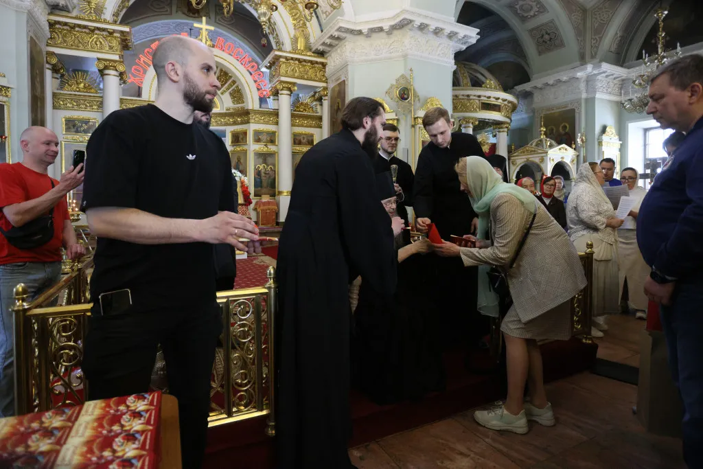Сотрудники Даниловой обители поздравили епископа Алексия с Пасхой Христовой
