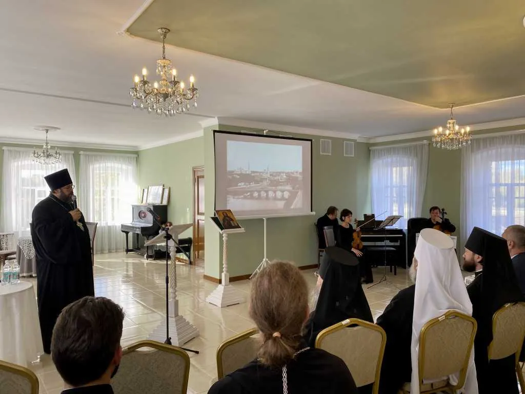 Наместник Данилова монастыря посетил г. Кашин