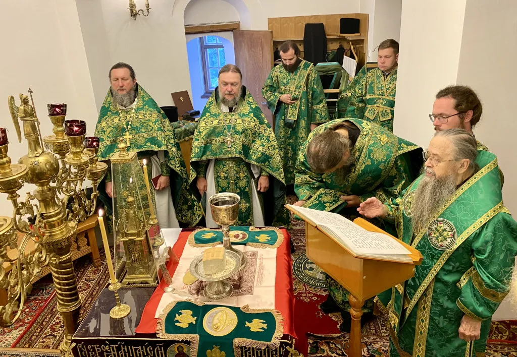 В день памяти преп. Симеона Столпника епископ Алексий совершил Божественную Литургию в Даниловом монастыре