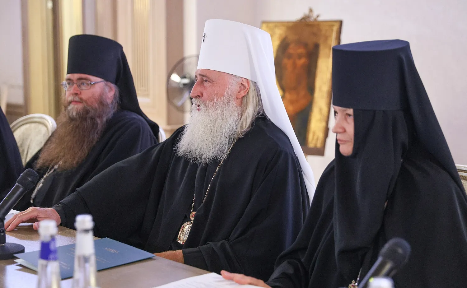 Епископ Алексий принял участие в работе круглого стола «Практические аспекты монашеских обетов в современных монастырях»