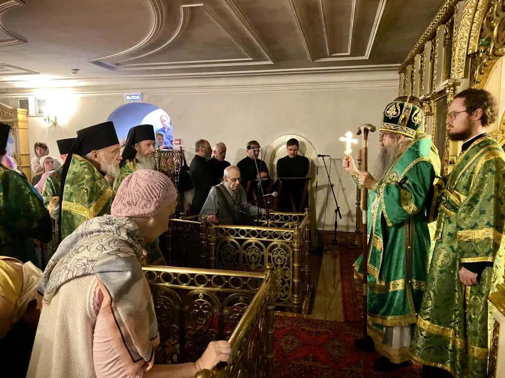 В день памяти преподобного Серафима Саровского епископ Алексий совершил Литургию в Даниловом монастыре