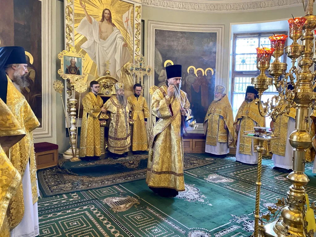 В Даниловой обители молитвенно отметили шестую годовщину архиерейской хиротонии наместника