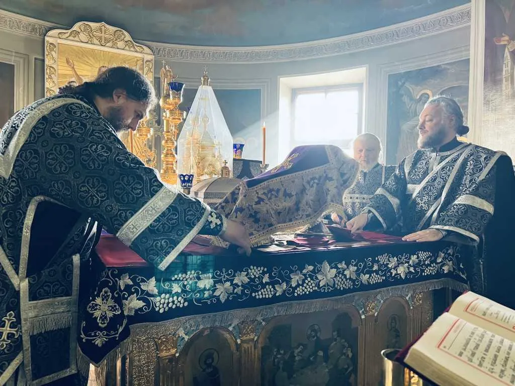 Епископ Алексий в обители князя Даниила совершил первую в этом году Литургию Преждеосвященных Даров