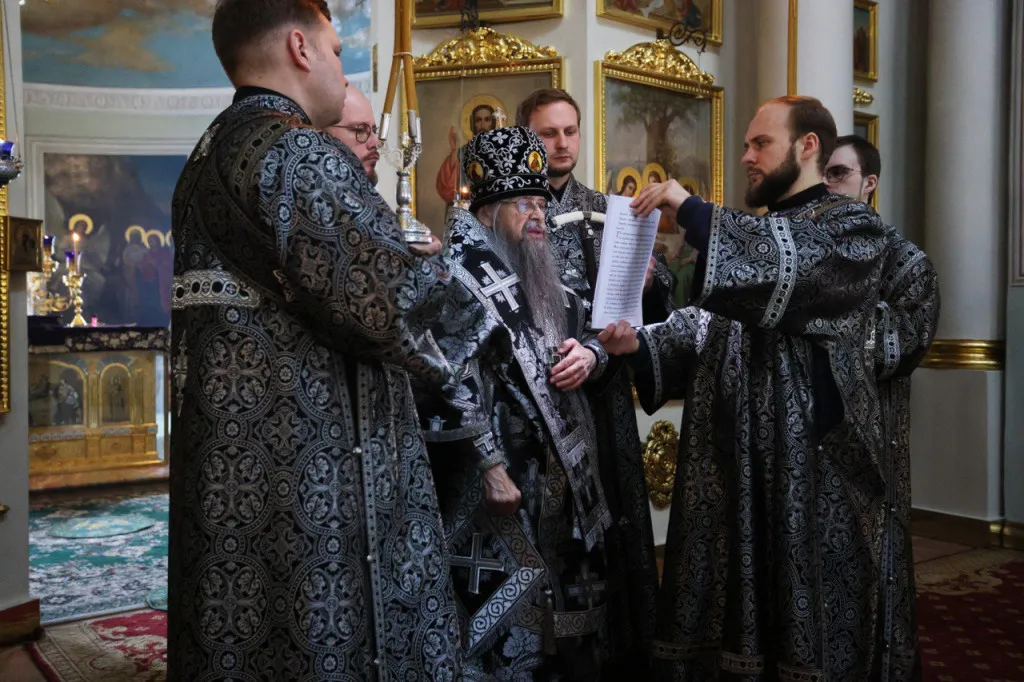 Литургия Преждеосвященных Даров в Троицком соборе в пятницу первой седмицы Великого поста