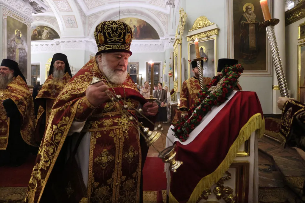 В Даниловой обители прошли торжественные богослужения праздника Воздвижения Креста Господня