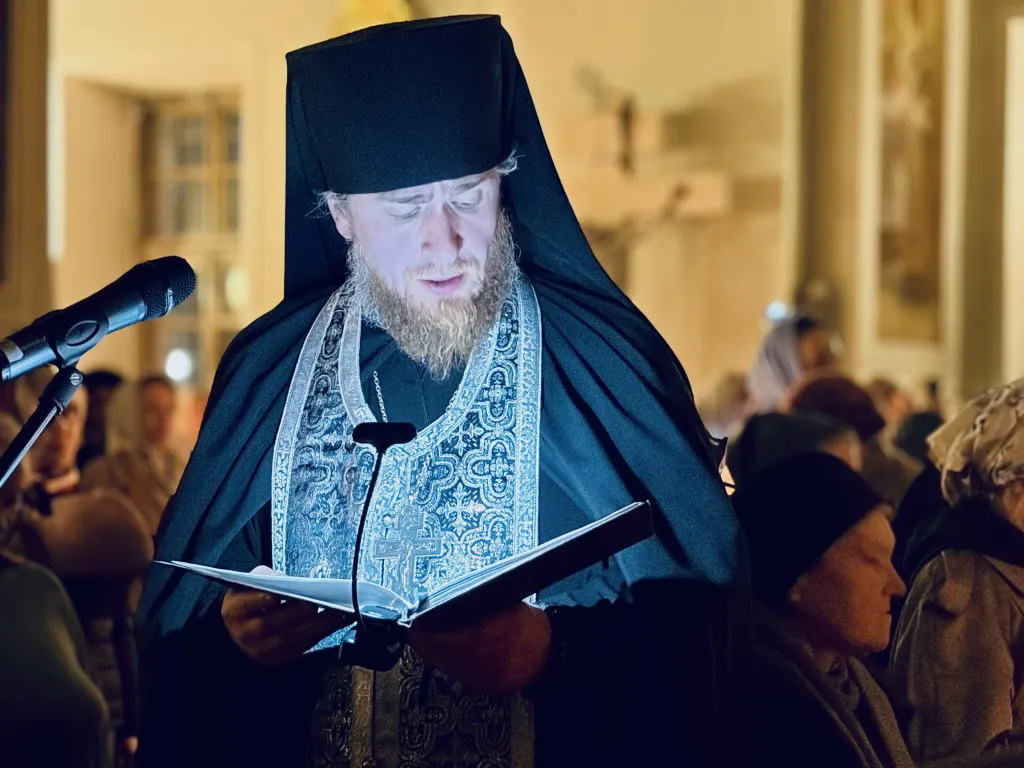 В Даниловом монастыре совершена утреня Четвертка Великого канона