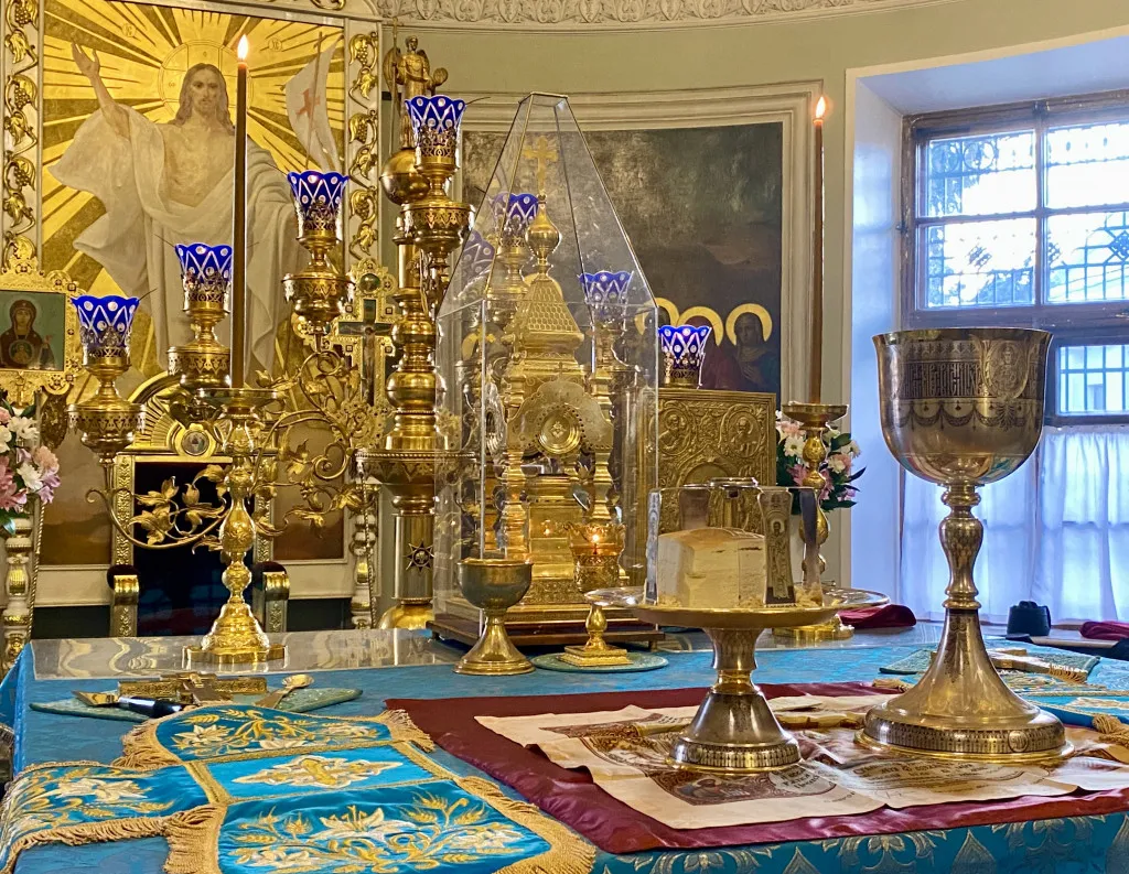 Божественная Литургия в Троицком соборе в Неделю 26-ю по Пятидесятнице