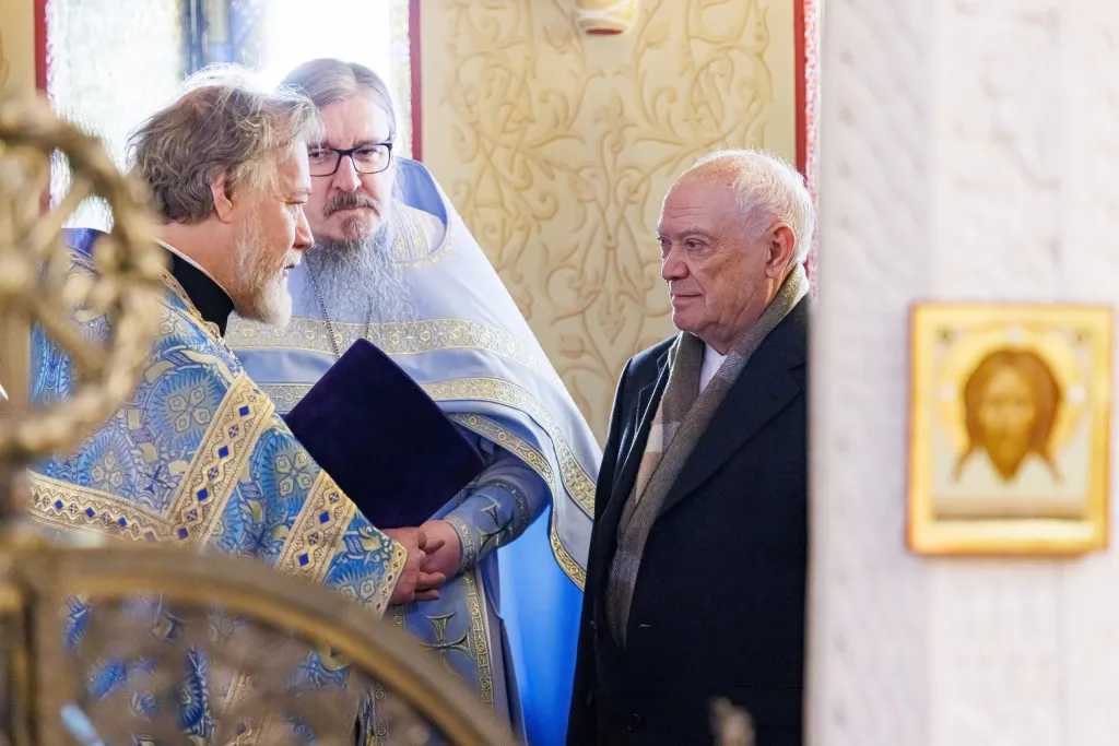 Епископ Алексий доставил икону Божией Матери «Целительница» в храм при НМИЦ ДГОИ им. Дмитрия Рогачева