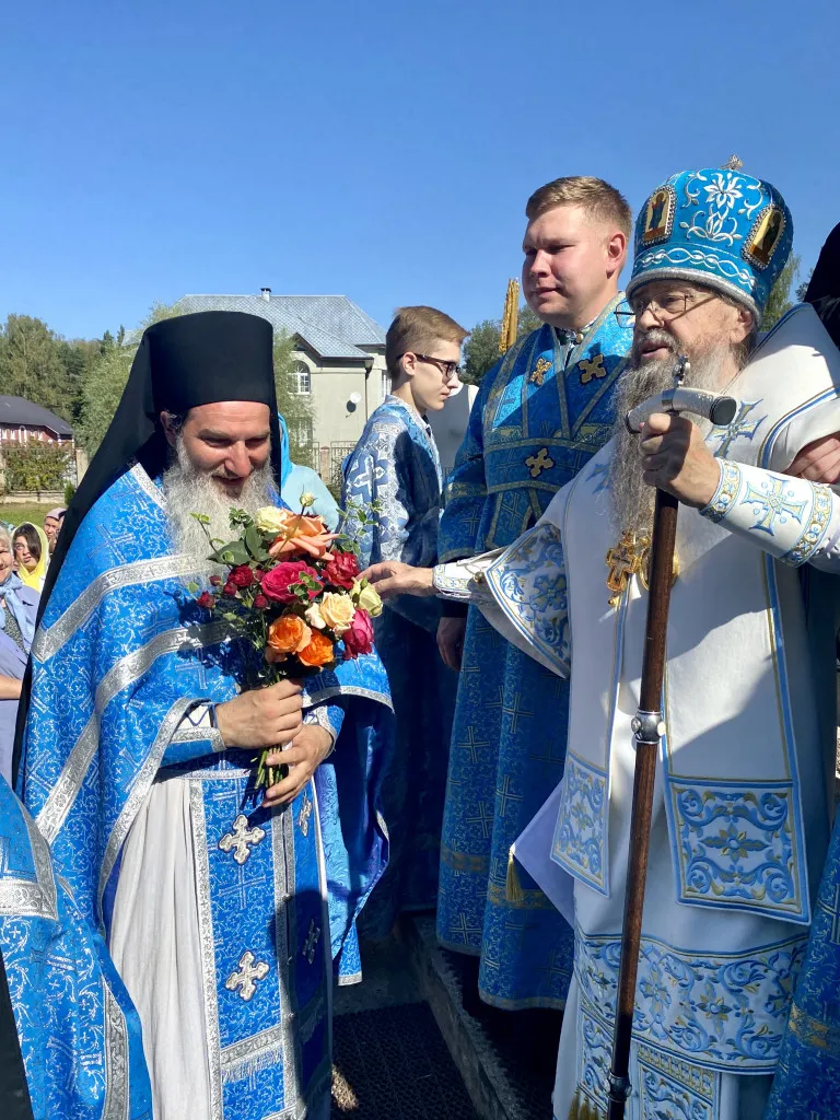 На подворье Данилова монастыря в честь иконы Божией Матери "Всецарица" встретили престольный праздник