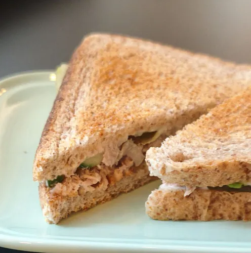 Сэндвич с тунцом