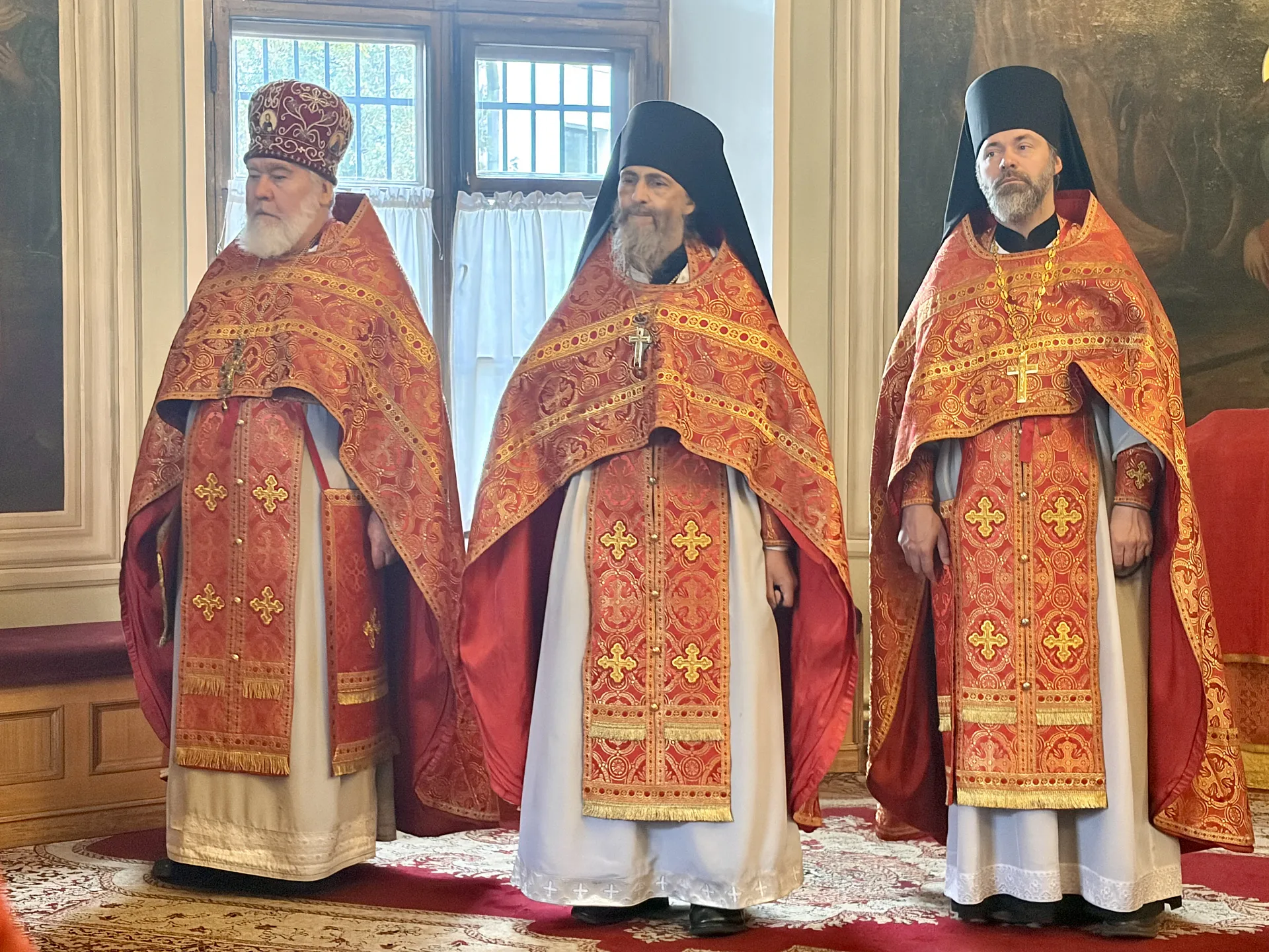 В Неделю 2-ю по Пасхе, апостола Фомы, епископ Алексий совершил Литургию в Даниловом монастыре 