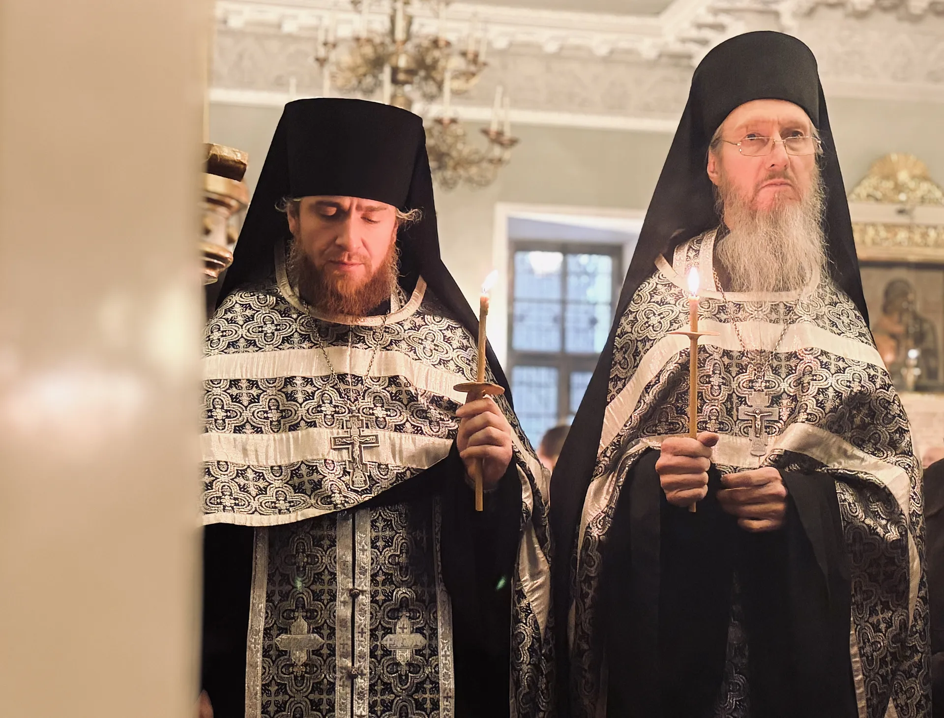 В канун Великой Субботы епископ Алексий возглавил утреню с чином погребения в Троицком соборе