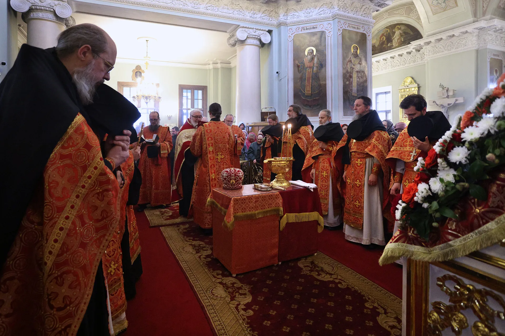 В пятницу Светлой седмицы в Даниловой обители совершены Божественная Литургия и водосвятный молебен
