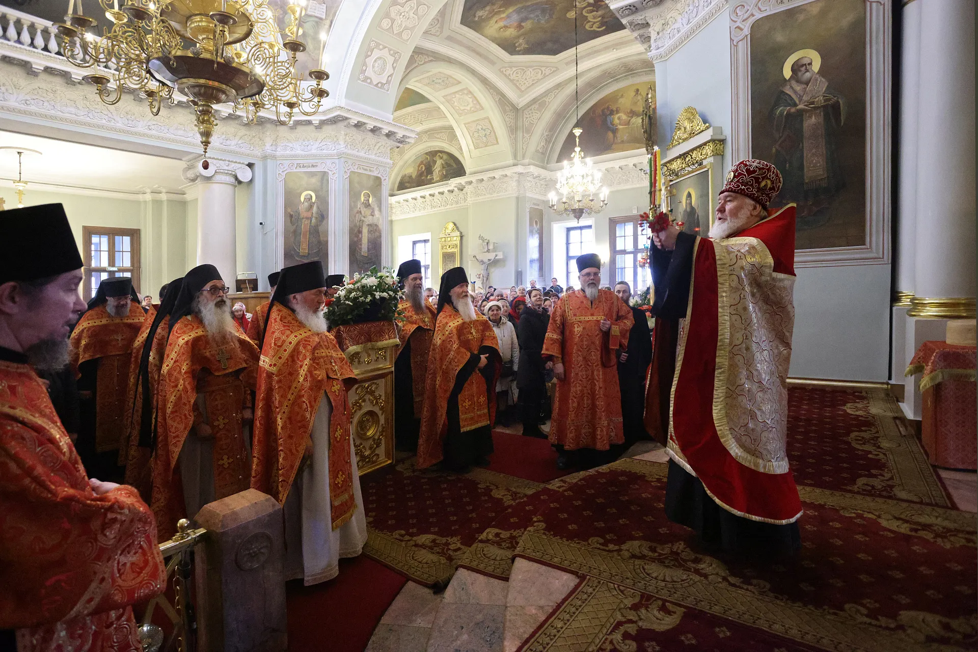 В пятницу Светлой седмицы в Даниловой обители совершены Божественная Литургия и водосвятный молебен