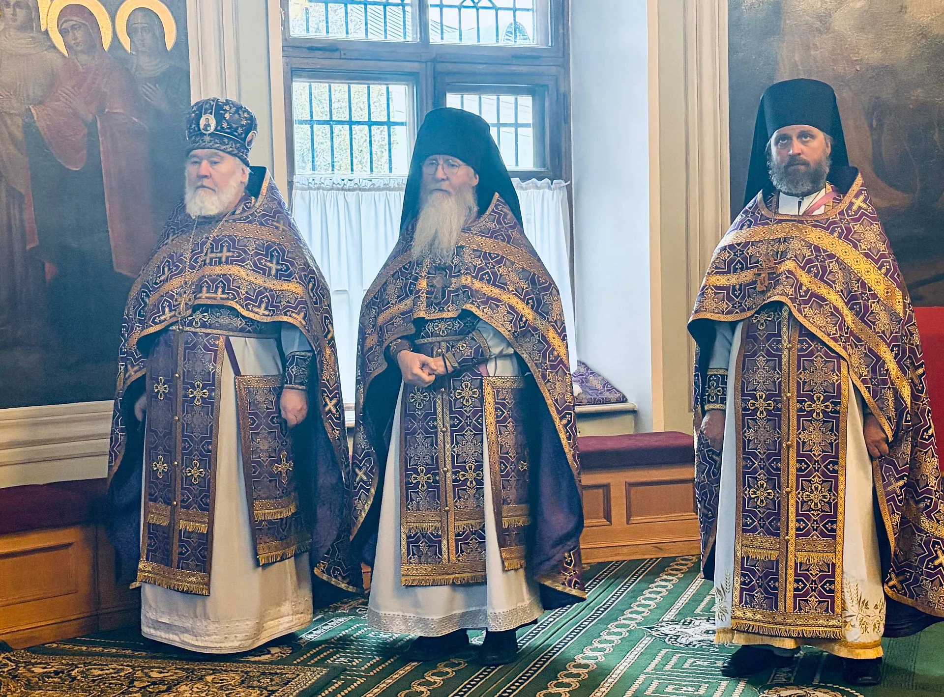 В Великий Четверг епископ Алексий возглавил Литургию в Даниловом монастыре