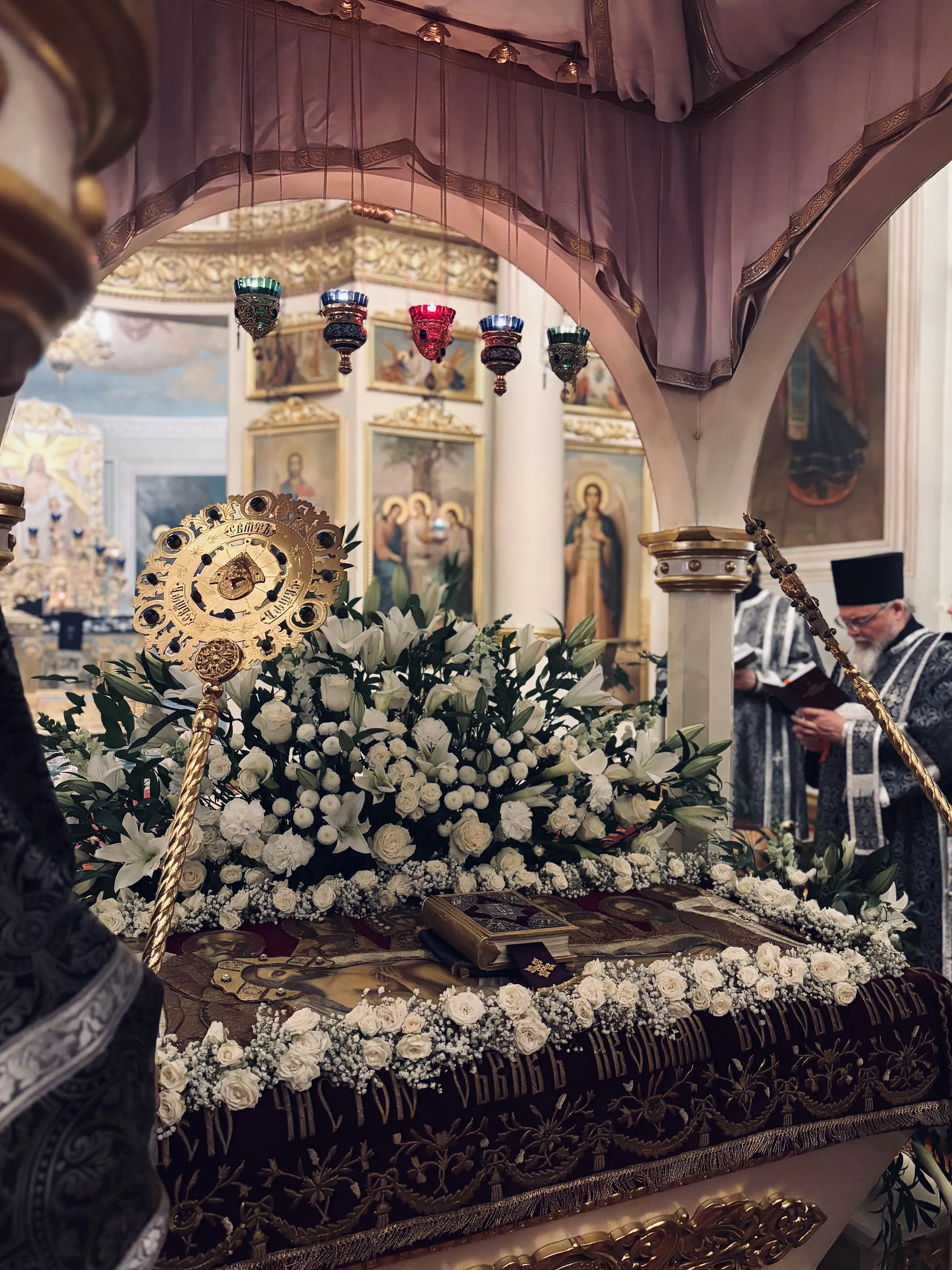 В канун Великой Субботы епископ Алексий возглавил утреню с чином погребения в Троицком соборе