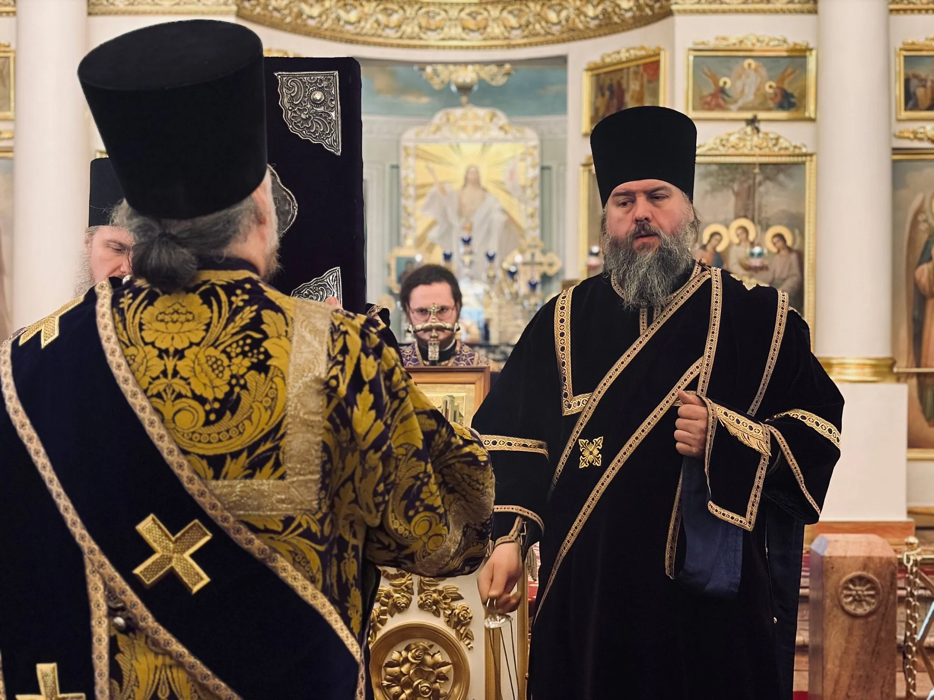 В Великий Четверг епископ Алексий возглавил Литургию в Даниловом монастыре