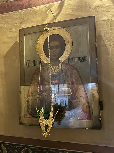 пантелеимон целитель, великомученик