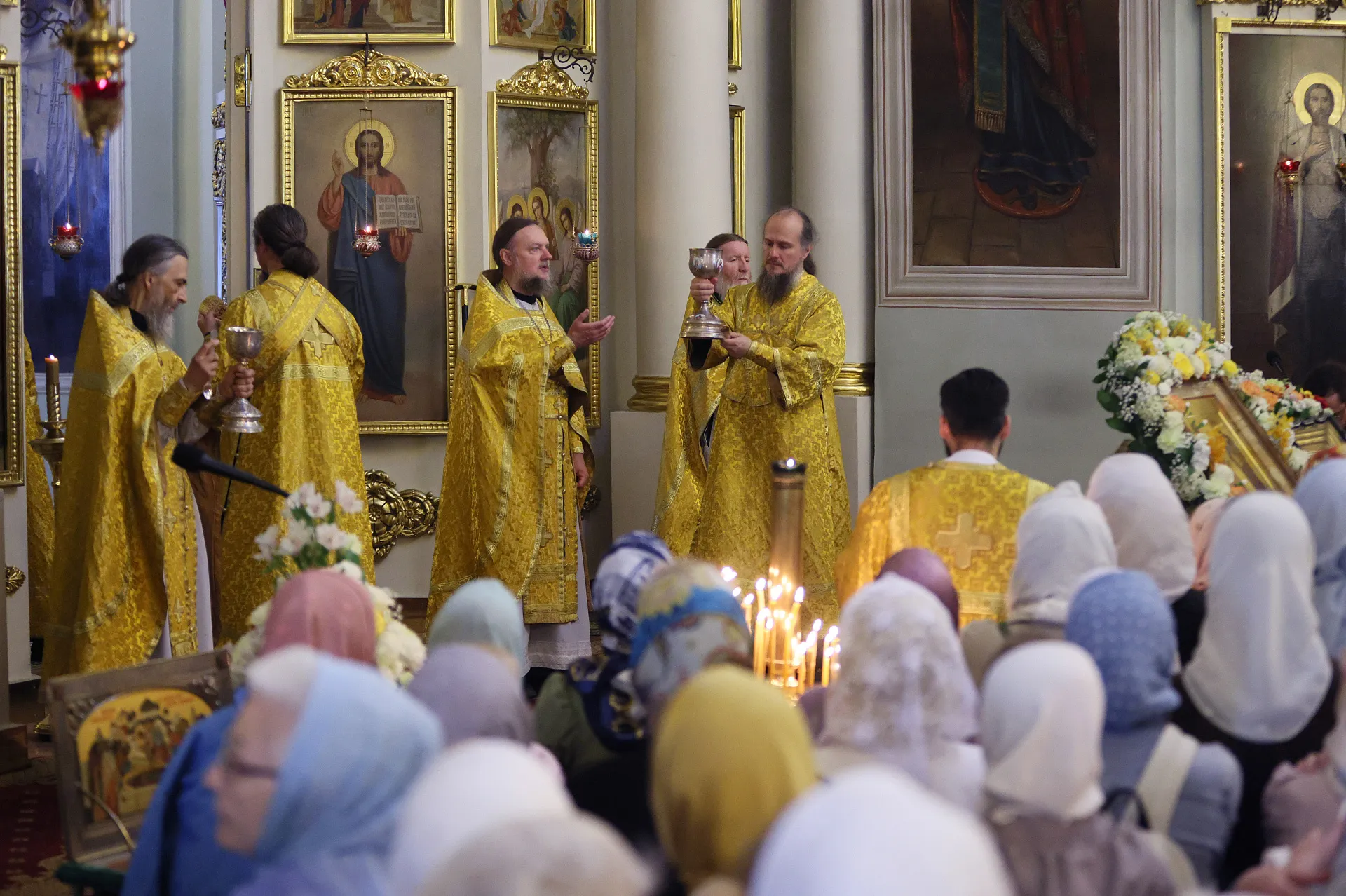 В праздник первоверховных апостолов Петра и Павла в Даниловом монастыре прошли торжественные богослужения