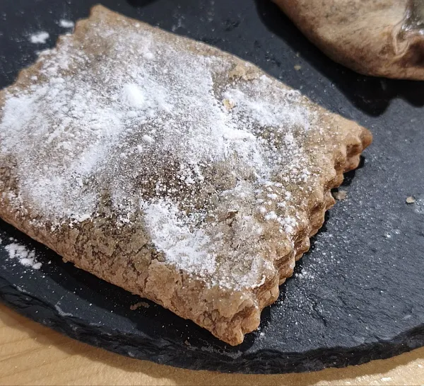 Постный ржаник с брусникой