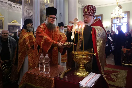 В пятницу Светлой седмицы в Даниловой обители совершены Божественная Литургия и водосвятный молебен