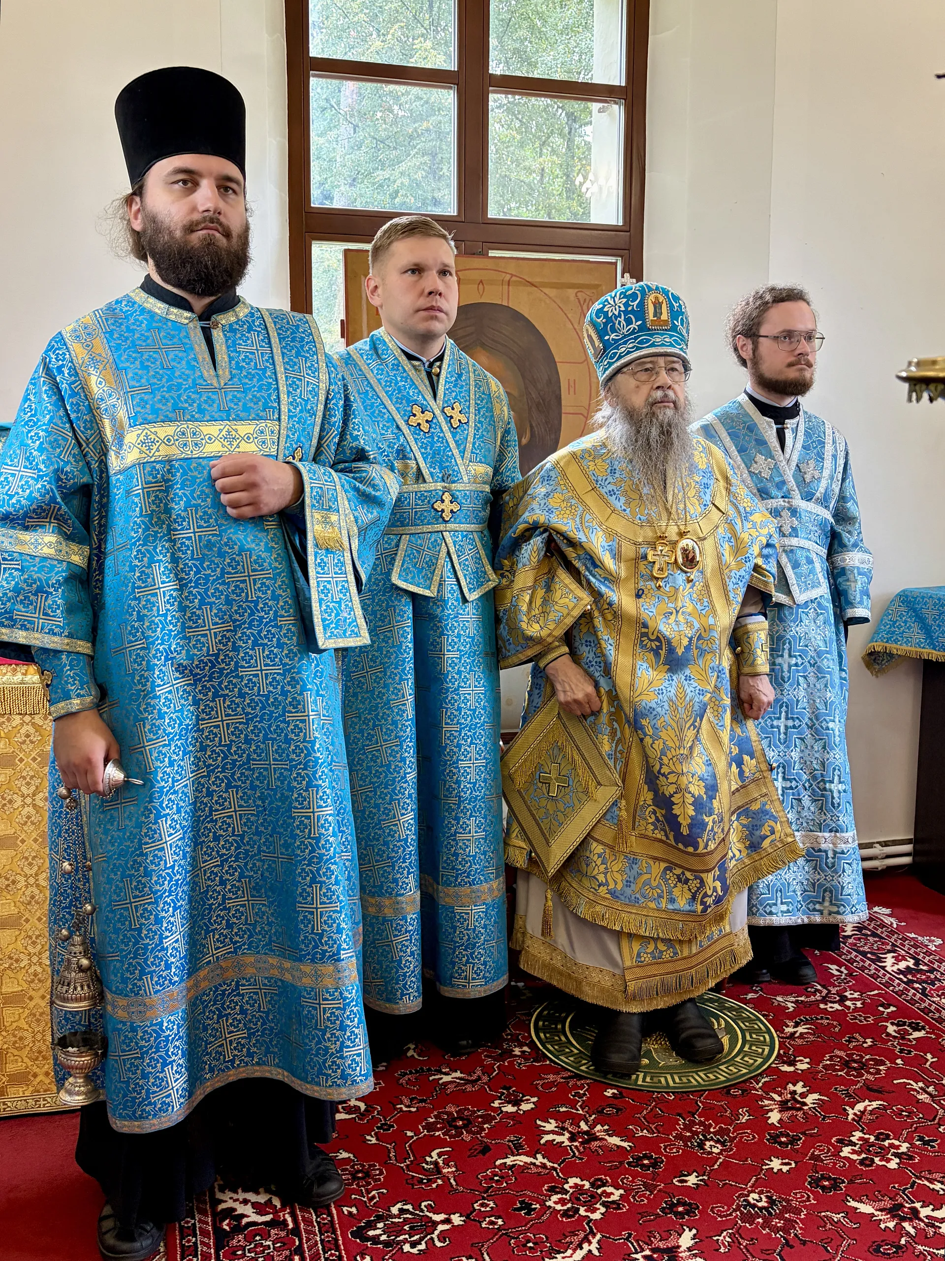 В день иконы Божией Матери «Всецарица» епископ Алексий возглавил торжества на подворье Данилова монастыря 