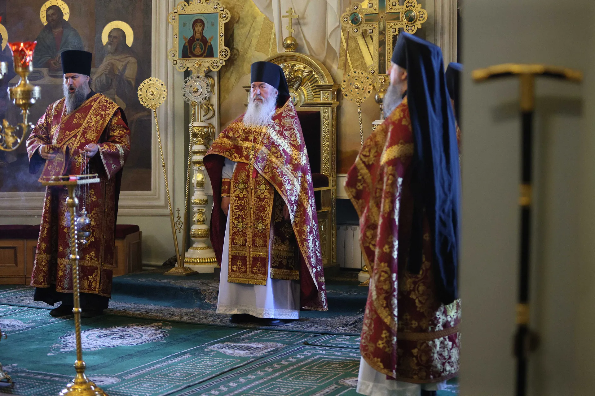 Праздник Изнесения Честных Древ Животворящего Креста Господня в Даниловой обители
