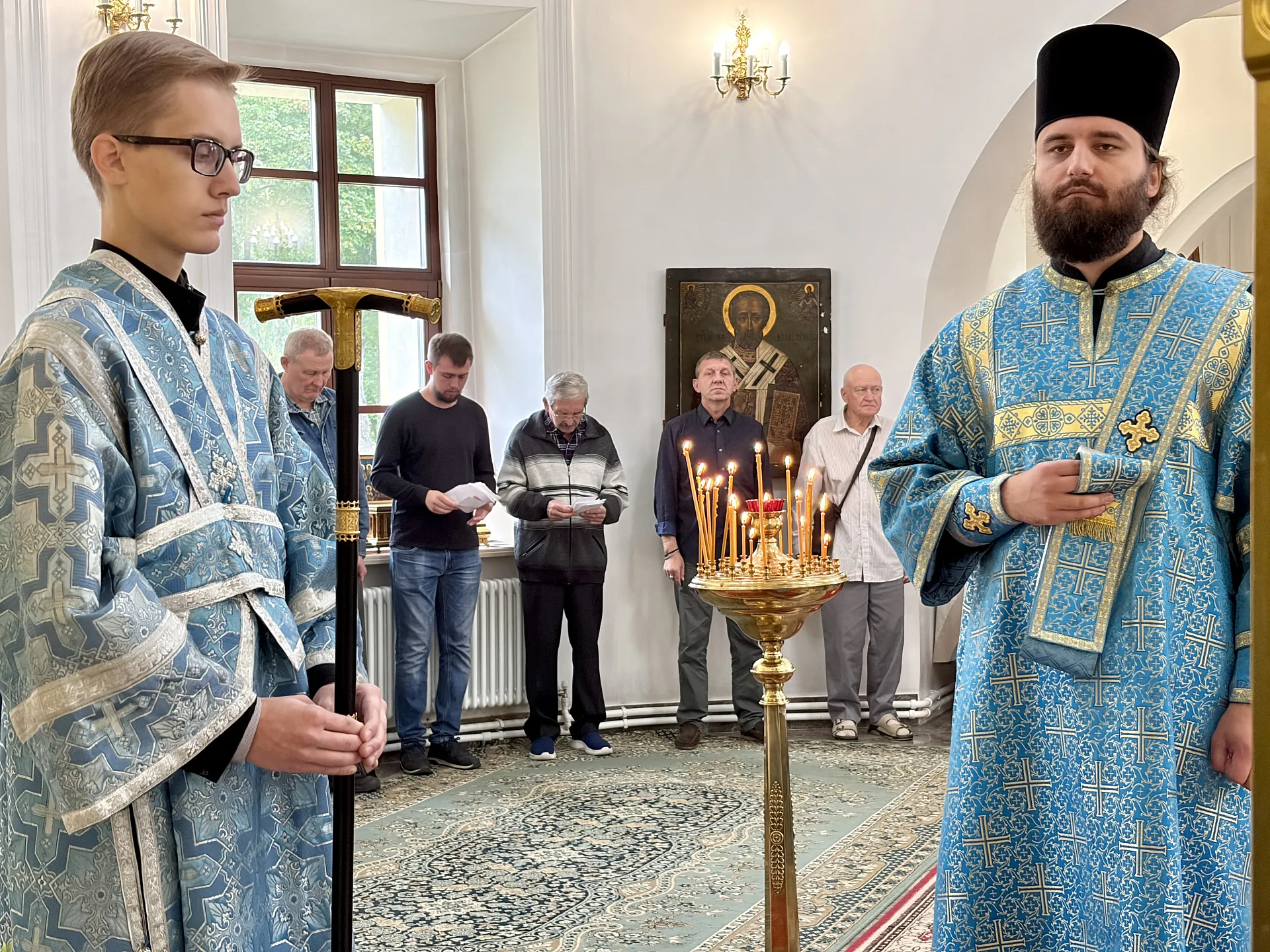 В день иконы Божией Матери «Всецарица» епископ Алексий возглавил торжества на подворье Данилова монастыря 
