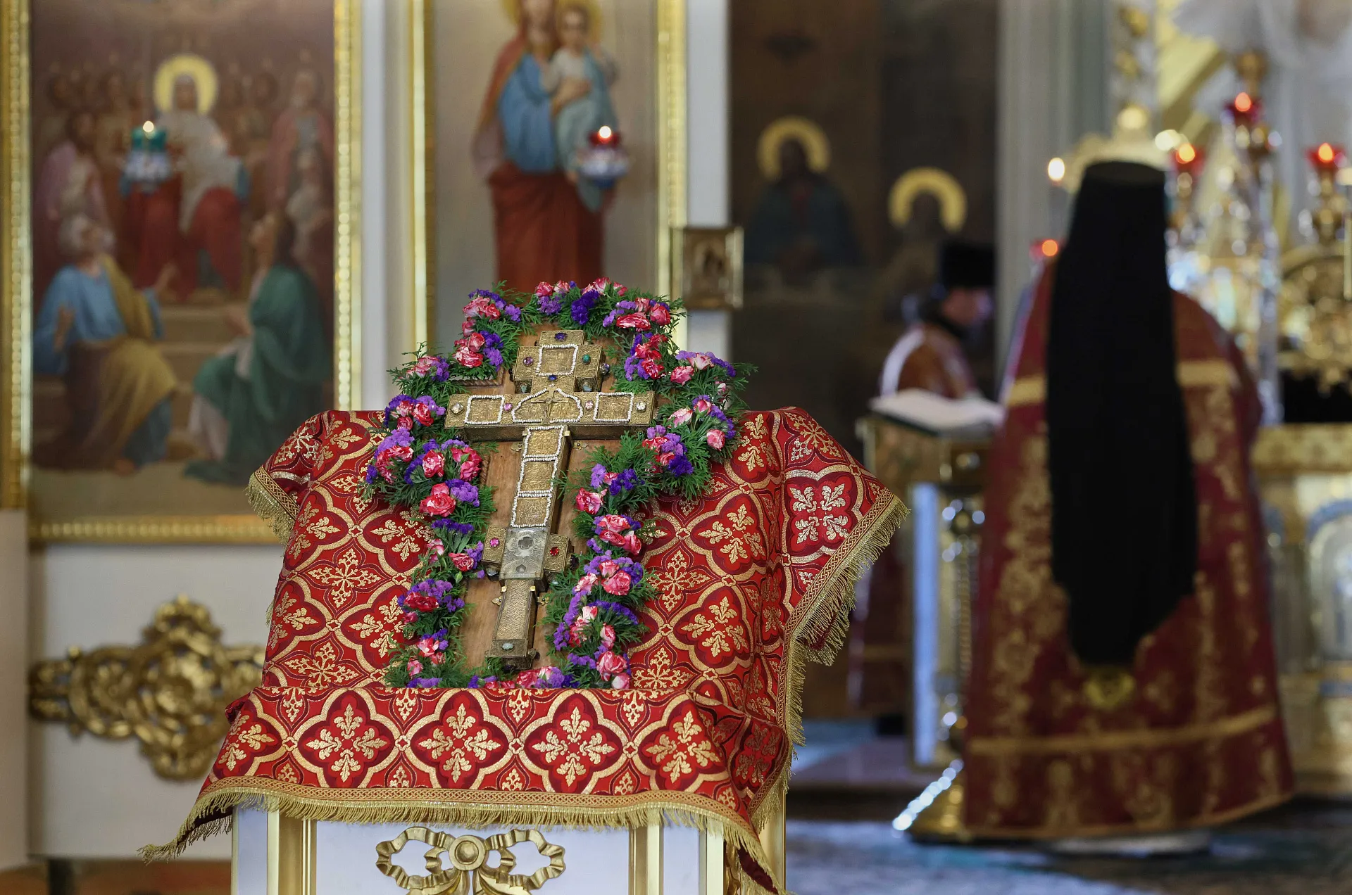 Праздник Изнесения Честных Древ Животворящего Креста Господня в Даниловой обители