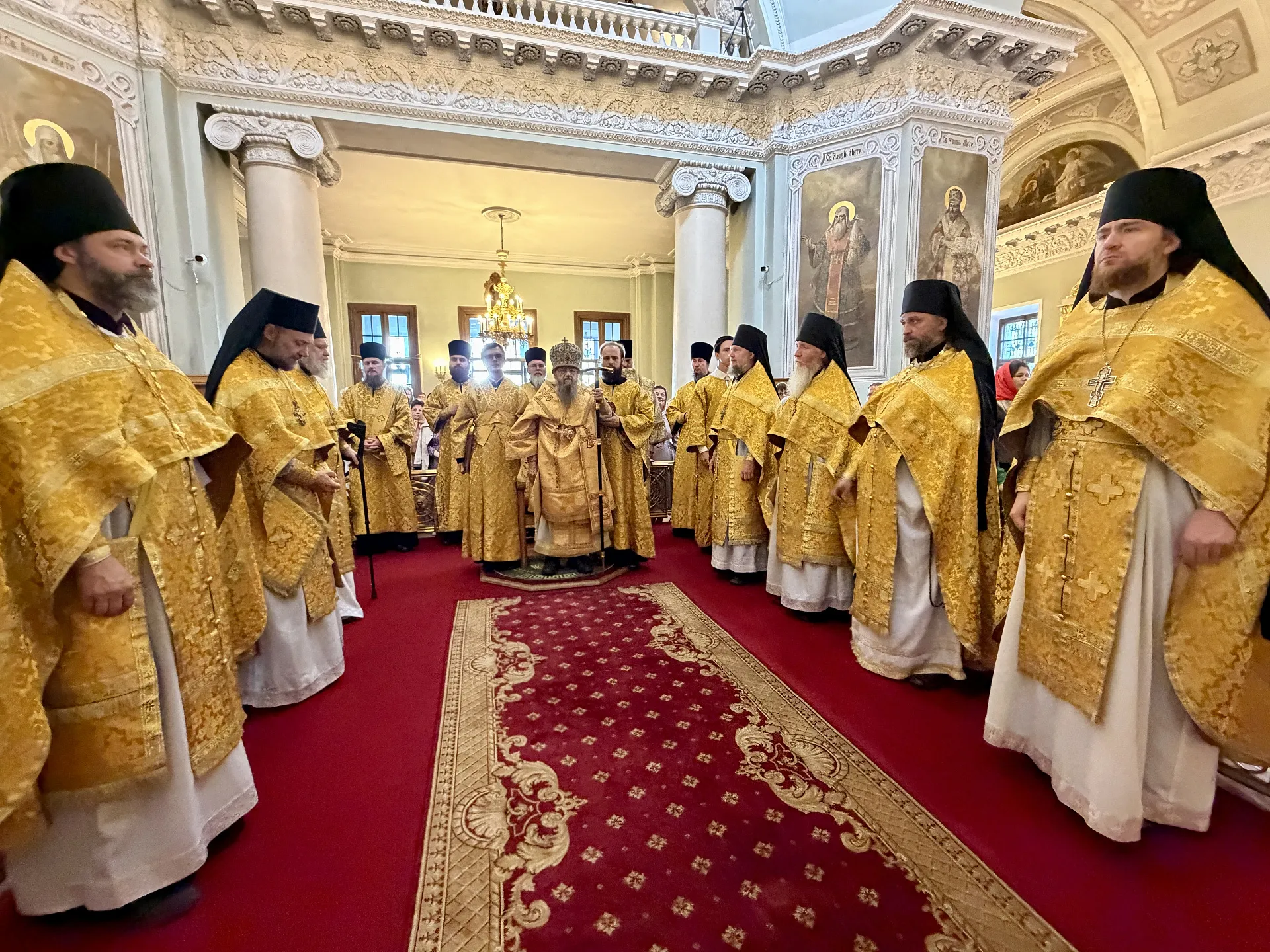 Божественная Литургия в Даниловом монастыре в Неделю 11-ю по Пятидесятнице