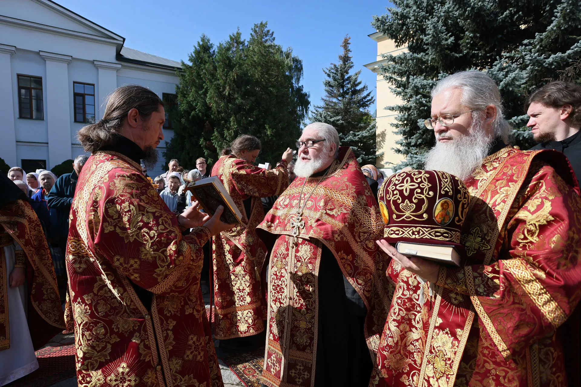 Праздник Изнесения Честных Древ Животворящего Креста Господня в Даниловой обители
