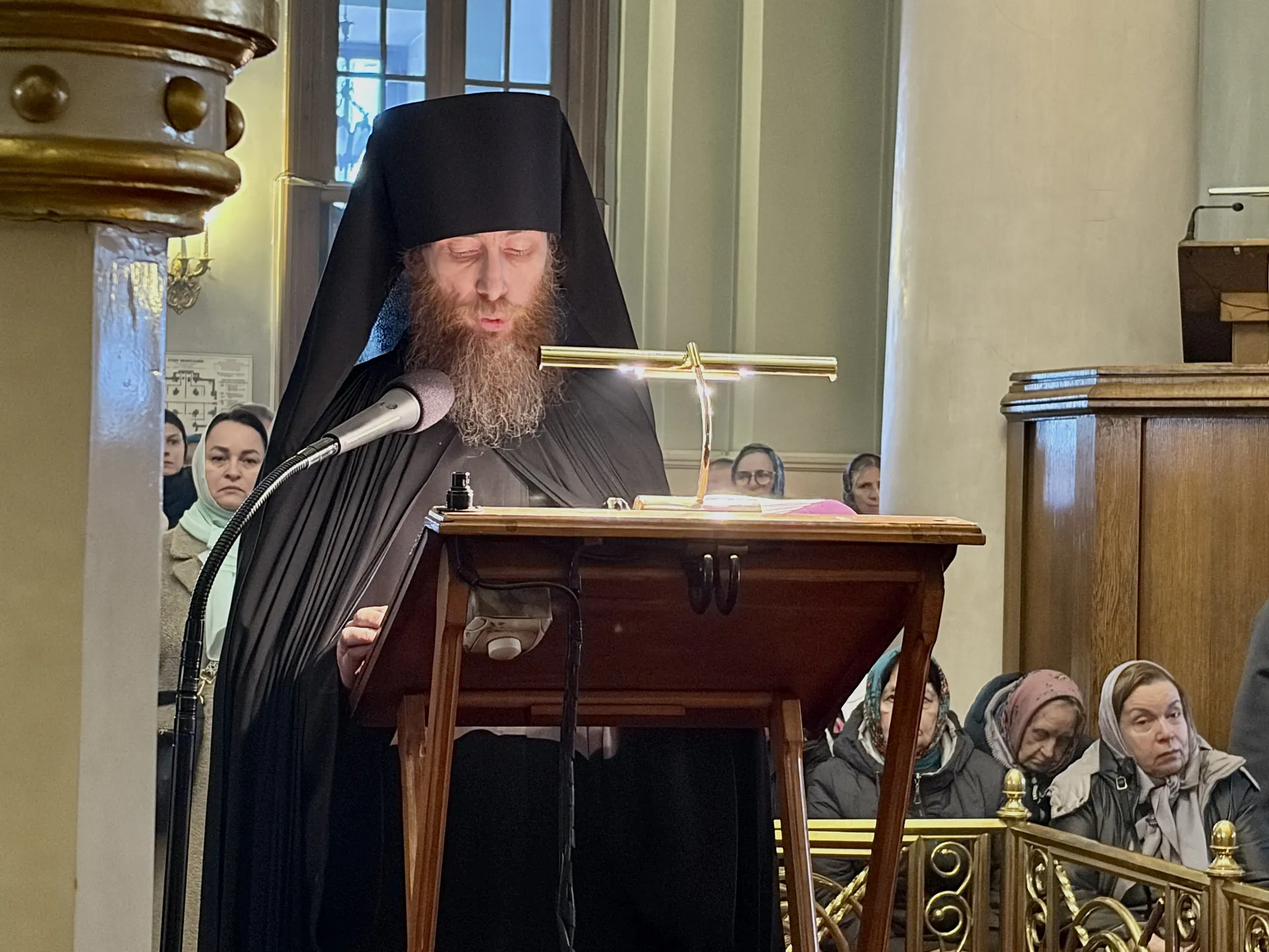 Богослужения Великой Субботы прошли в Даниловой обители